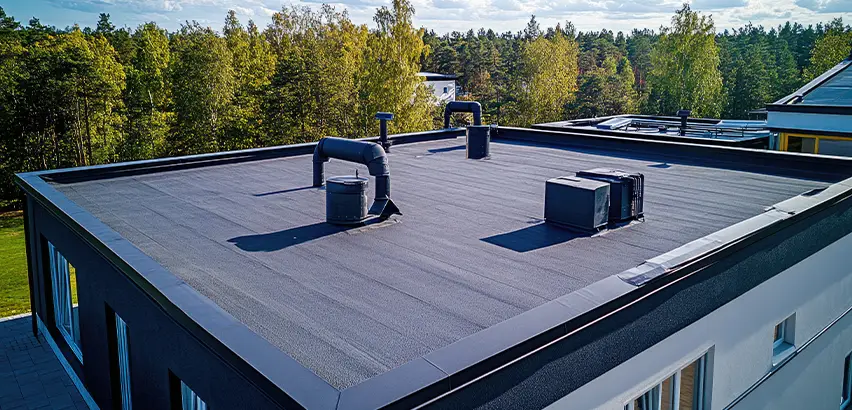 Professional Flat Roof Replacement Services in Champaign, IL