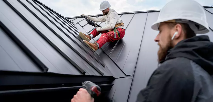 Professional Steel Roof Installation Services in Champaign, IL