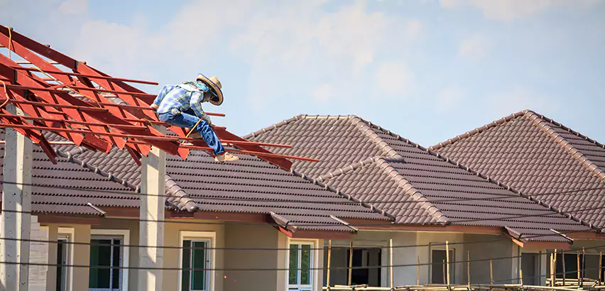 Professional Wind Damage Roof Repair Services in Champaign, IL